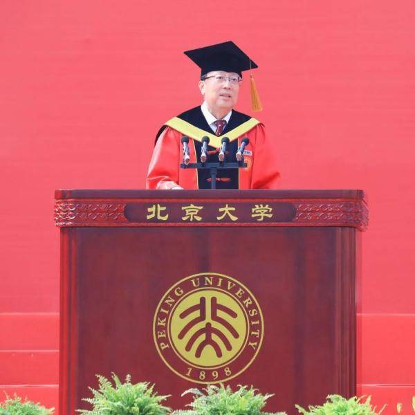 经历了“云课堂”“云答辩”“云求职”，他们毕业了！