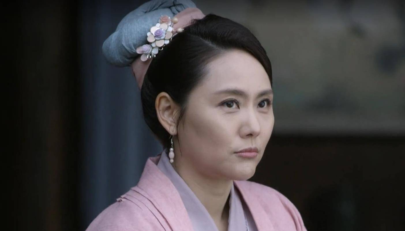 弟弟屡试不中，母亲就揍老大，宰相：“赶紧录取，免得老大挨揍”