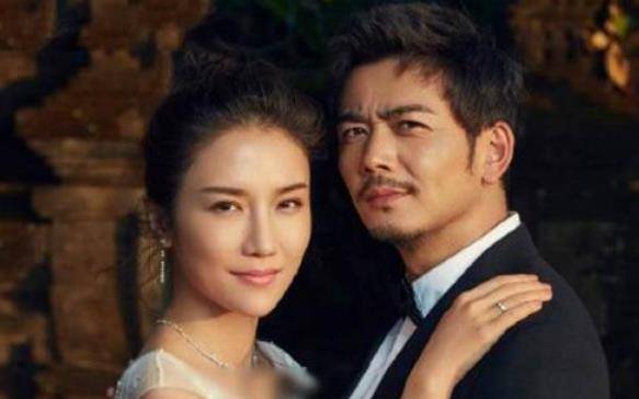 杨烁靠“离婚协议”洗白？自曝财产全给妻子，爱一个人莫过于此