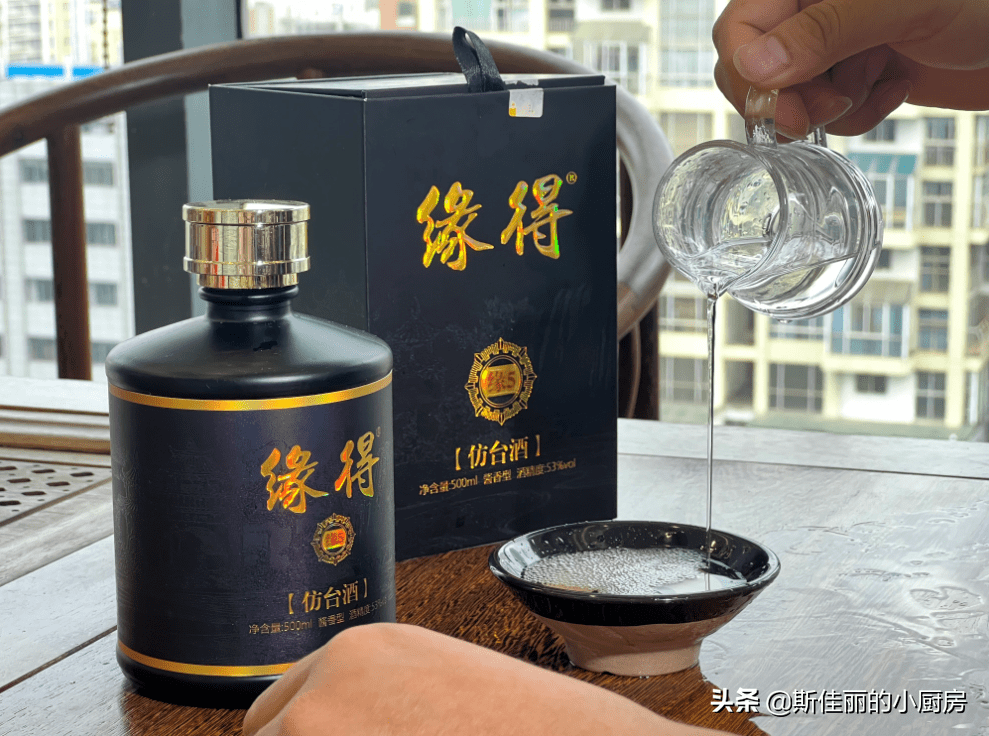 请客吃饭时，建议：牢记这4句“开场白”，让全桌人对你刮目相看