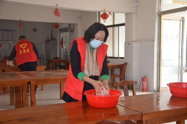 “会”声绘色丨专访周口市人大代表薛华杰：多管齐下 为 “少年的他” 撑起保护伞