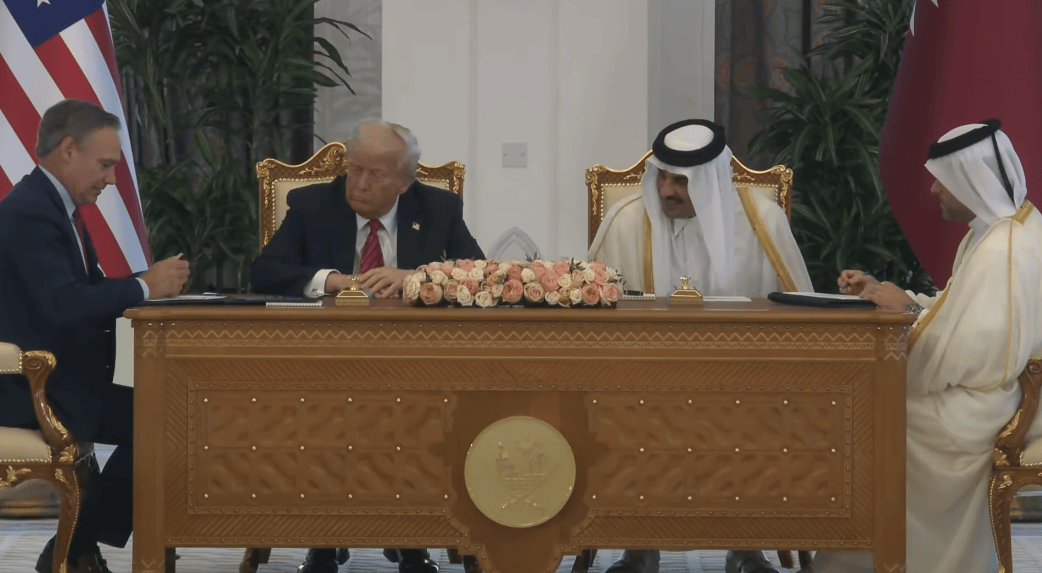 特朗普“嘴瓢”引发虚惊一场：160架波音客机怎么值2000亿美元