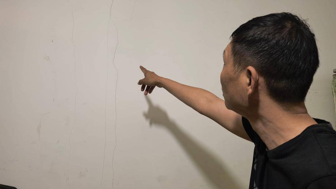 重庆菜园坝火车站爆破致周边住宅楼出现裂缝？官方通报：未发现主体结构存安全隐患