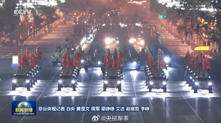 “我们的受阅装备是打仗的装备，一声令下，就能从阅兵场开向战场”