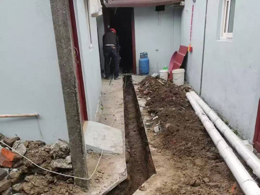 定海路街道丨告别“拎马桶”！“一户都不能放弃”