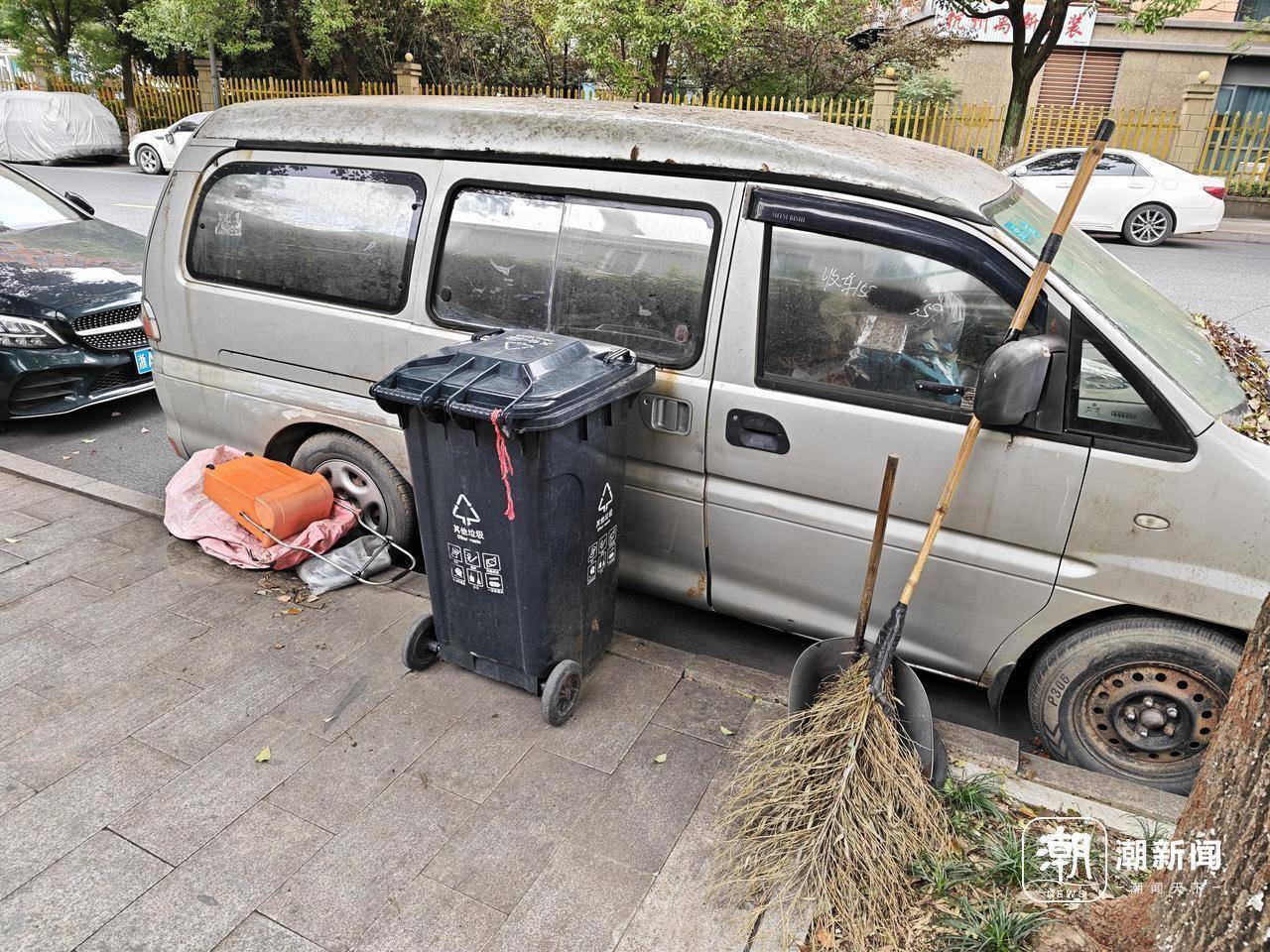 近三成疑似“僵尸车”,杭州这里的路边免费车位缘何成“停车场”