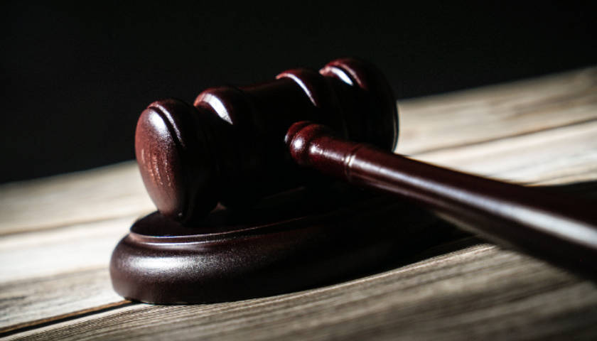 深圳初中女生被同班男生杀害案宣判,14岁被告人获从轻处罚被判无期