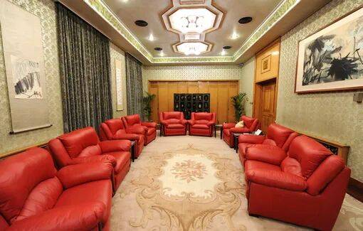 中方回应英方：强烈不满、坚决反对！