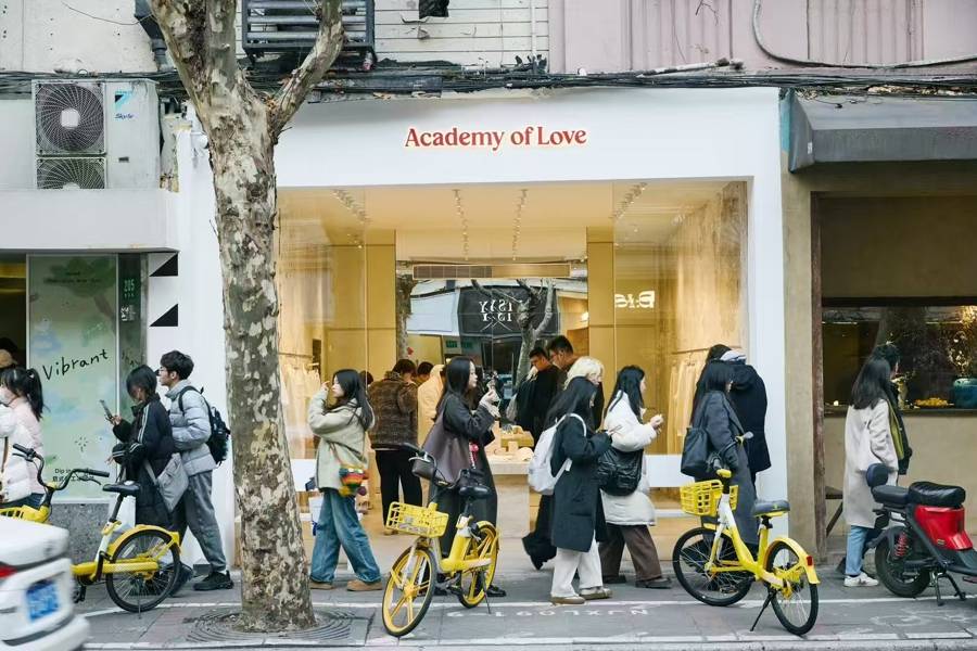 法国人在上海开店，只卖白色衣服竟然火了丨上海滩上洋掌柜