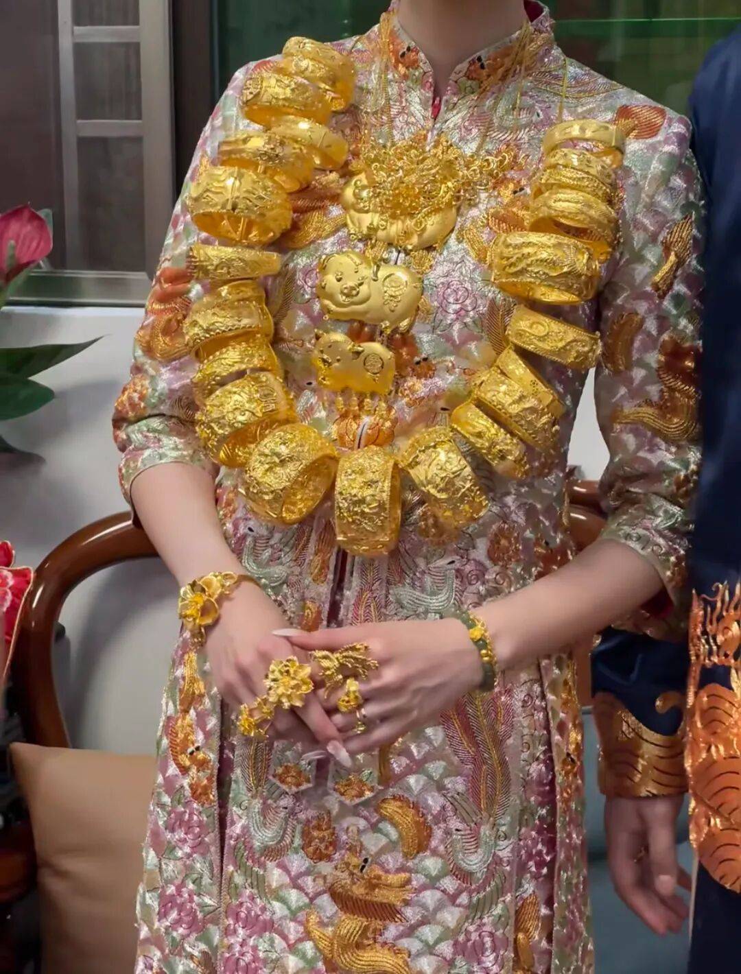 潮汕老板卖0.1克黄金，今年已进账62亿