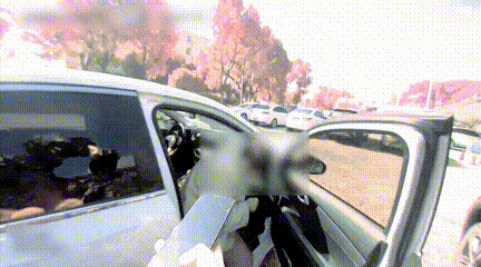 妈妈取30万“彩礼”给儿子订婚，儿子一脸迷茫：我不知道我要结婚了