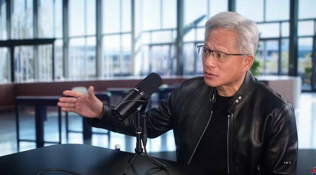 黄仁勋坦言：和台积电合作 30 年，未签过合同